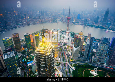 Shanghai, Chine cityscape sur le quartier financier. Banque D'Images