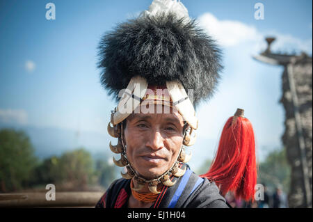 Tribu konyak, homme Banque D'Images