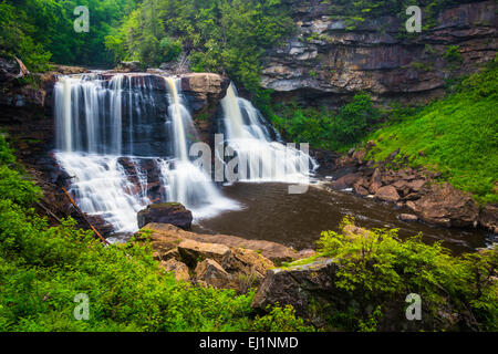 View of Blackwater Falls, au parc d'état de Blackwater Falls, West Virginia. Banque D'Images