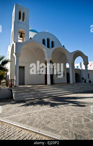 L'Église grecque Orthadox à Naoussa de Paros, Grèce. Banque D'Images