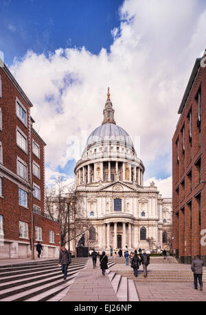 La Cathédrale St Paul, à Londres, en Angleterre. Banque D'Images