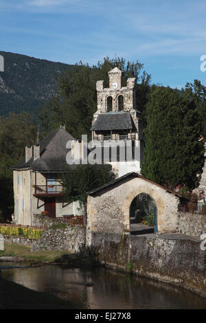 L'église Notre Dame de Tramesaygues, un site du patrimoine mondial à Audressein, Ariège, Midi Pyrénées dans le sud ouest de la France Banque D'Images