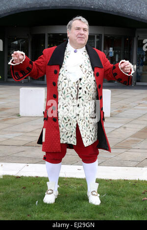 Cinderella' tenue à Aylesbury Waterside Theatre - Photocall avec : Russell Grant Où : Aylesbury, Royaume-Uni Quand : 15 mai 2014 Banque D'Images