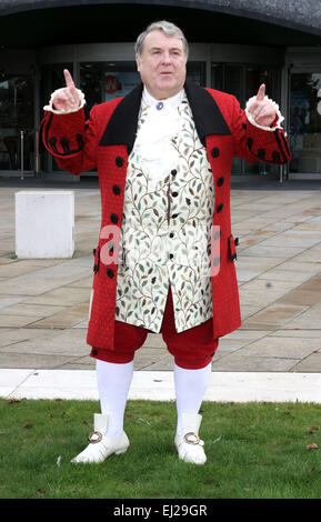 Cinderella' tenue à Aylesbury Waterside Theatre - Photocall avec : Russell Grant Où : Aylesbury, Royaume-Uni Quand : 15 mai 2014 Banque D'Images