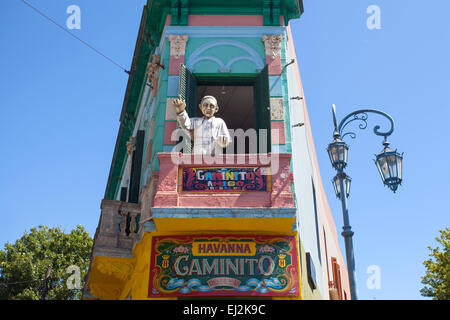 Le pape François à la fenêtre dans Caminito de la Boca. Buenos Aires, Argentine. Banque D'Images