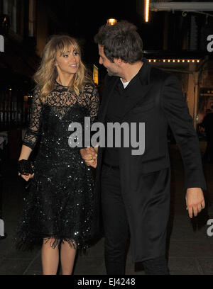 Suki Waterhouse et Bradley Cooper profitez d'une chambre double date à J. Sheekey restaurant, avec Sienna Miller et Tom Sturridge fiancé comprend : Suki Waterhouse,Bradley Cooper Où : London, Royaume-Uni Quand : 15 mai 2014 Banque D'Images