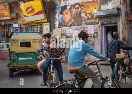 Scène de rue à Agra, Uttar Pradesh, Inde Banque D'Images