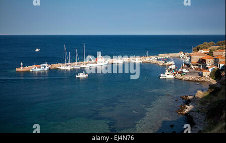 Port de Molyvos Molyvos à Lesbos, en Grèce. Banque D'Images