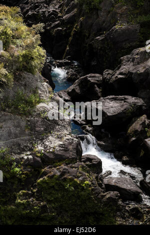 Rapides d'Aratiatia sur la rivière Waikato en Nouvelle-Zélande. Banque D'Images