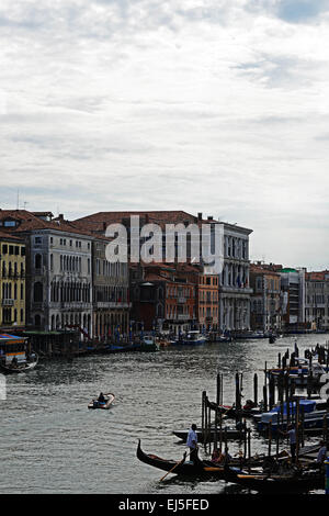 Vues générales de l'endroits à Venise où il est dit que l'acteur George Clooney et fiancée, Amal Alamuddin sont de se marier plus tard ce mois-ci comprend : Ca' Farsetti Où : Venise, Italie Quand : 15 mai 2014 Banque D'Images