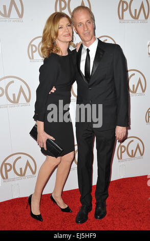 LOS ANGELES, CA - le 25 janvier 2015 : Rene Russo & mari Dan Gilroy au 26e Congrès annuel de la Guilde des producteurs des prix à l'hôtel Hyatt Regency Century Plaza Hotel. Banque D'Images