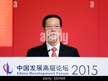 Beijing, Chine. Mar 22, 2015. Le vice-Premier ministre chinois Zhang Jaili prononce un discours lors de la cérémonie d'ouverture de China Development Forum à Beijing, capitale de la Chine, 22 mars 2015. © Ding Lin/Xinhua/Alamy Live News Banque D'Images