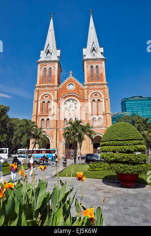 Basilique Notre-Dame de Saigon. Ho Chi Minh Ville, Vietnam. Banque D'Images