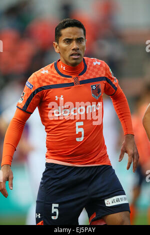 (Carlinhos Ardija), le 21 mars 2015 - Football : Football /2015 J2 match de championnat entre Omiya Ardija Kyoto Sanga 2-1 à Nack5 Stadium Omiya, Saitama, Japon. (Photo de YUTAKA/AFLO SPORT) [1040] Banque D'Images