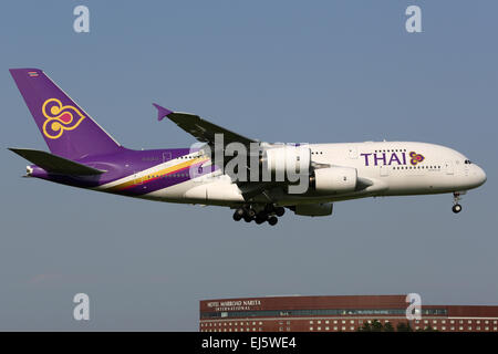 Tokyo Narita, Japon - 16 mai 2014 : Un Thai Airways Airbus A380-800 avec l'enregistrement HS-remous près de l'aéroport Narita de Tokyo Banque D'Images