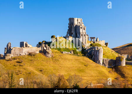 Château de Corfe médiévale dans le village du même nom sur l'île de Purbeck Dorset England UK Europe Banque D'Images