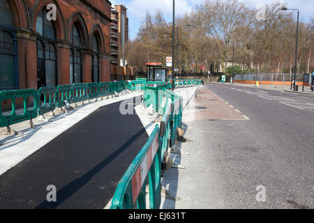 14 mars 2015 TFL est la construction de l'axe nord-sud location super highway dans le cadre du Plan de modernisation de la route (Midland Road) Banque D'Images