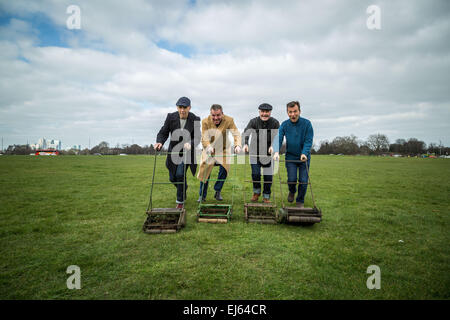 Londres, Royaume-Uni. 22 mars, 2015. Madness photocall pour OnBlackheath Crédit Festival : Guy Josse/Alamy Live News Banque D'Images