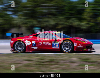 3/21/2015 - Sebring en Floride, USA - AF Corse avec chauffeurs Piergiuseppe Perazzini-Verona Cioci-Rome, Italie/Marco, Italie/Aguas-Portugal Potolicchio-Caracas Rui/Enzo, Venezuela dans une Ferrari 458 Italia voiture avec un moteur Ferrari et de pneumatiques Continental a parrainé par Rossi Service au Sebring International Raceway à Sebring en Floride. DelMecum/Cal Sport Media Banque D'Images