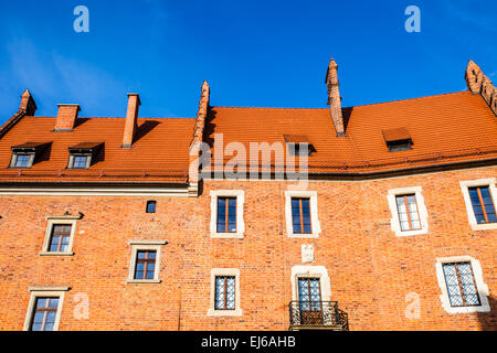 Place du château Wawel sur journée ensoleillée à Cracovie, Pologne Banque D'Images