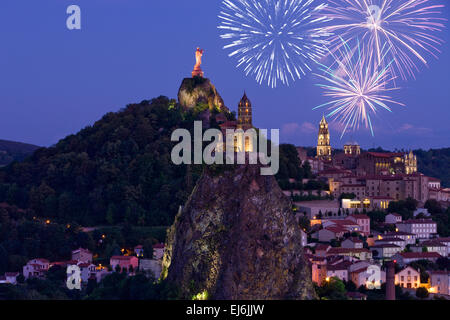 ST MICHEL D'AIGUILHE AVEC CORNEILLE ROCHER LE PUY EN VELAY HAUTE LOIRE AUVERGNE FRANCE Banque D'Images