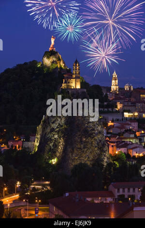 ST MICHEL D'AIGUILHE AVEC CORNEILLE ROCHER LE PUY EN VELAY HAUTE LOIRE AUVERGNE FRANCE Banque D'Images