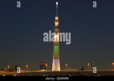 L'éclairage de nuit Tokyo Skytree, Tokyo, Japon Banque D'Images