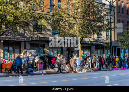 Sans-abri de la rue East Hastings, camp de jour commerçant DOWNTOWN EASTSIDE, Vancouver, British Columbia, Canada Banque D'Images
