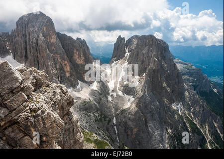 Mt la Pala di San Martino, 2987 m, sur la droite Mt Cima di Val di Roda, 2791 m, Pala groupe, Dolomites, Siror, Trentino-Alto Adige Banque D'Images