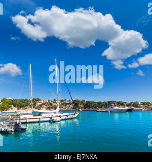 Port de plaisance de Porto Cristo, Majorque à Manacor de Majorque Îles Baléares Espagne à Banque D'Images