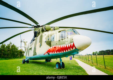 Multi-usage soviétique de Russie d'hélicoptères de transport Mi-26t Banque D'Images