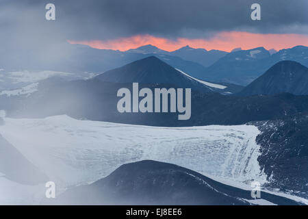 L'humeur du soir, Kebnekaise montagnes, Laponie Banque D'Images