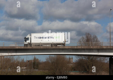 Co-operative camion alimentaire voyager dans les Midlands au Royaume-Uni. Banque D'Images