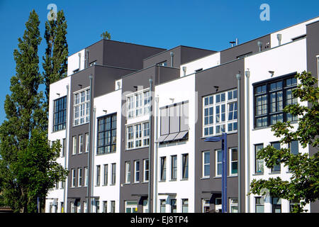 Logement moderne avec terrasse vu à Berlin Banque D'Images