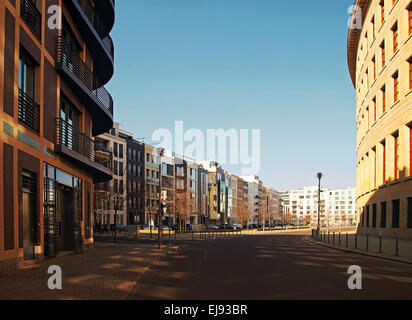 Les immeubles d'appartements moderne Berlin Allemagne Banque D'Images