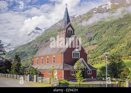 La nouvelle église à Olden Norvège Banque D'Images