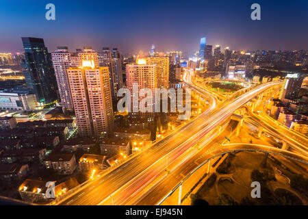 La ville de Shanghai, à nuit Banque D'Images