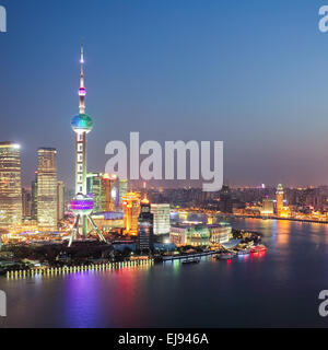 La belle vue de nuit à Shanghai Banque D'Images