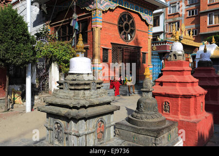 Articles religieux dans Nagha stupa bouddhiste, Bahal, quartier de Thamel, Katmandou, Népal, Asie ville. Banque D'Images