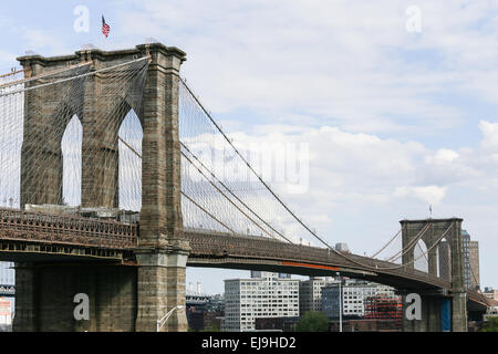 Brooklyn-Bridge à New York Banque D'Images