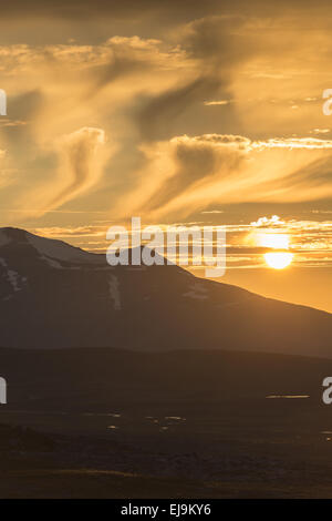 Le coucher du soleil, Mt. Akka, Laponie, Suède Banque D'Images