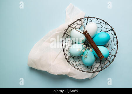 Ombre oeufs de Pâques vue supérieure Banque D'Images