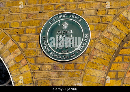 Plaque de maison historique à l'extérieur 27 Canonbury Square Islington Londres N1 UK pour commémorer auteur George Orwell qui vivaient ici Banque D'Images