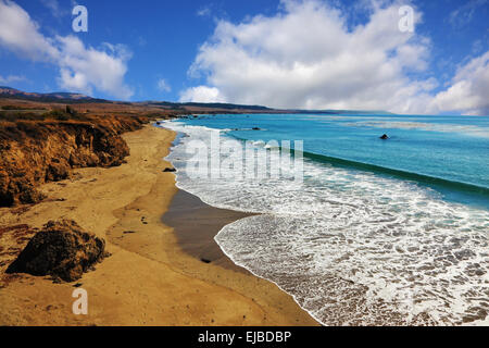 Plage d'automne déserte Banque D'Images