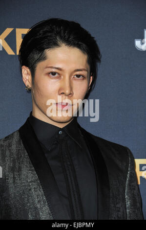 LOS ANGELES, CA - 15 décembre 2014 : Miyavi au Los Angeles première de son film "Unbroken" au Kodak Theater, Hollywood. Banque D'Images