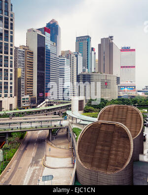 Hong Kong, Hong Kong SAR -le 12 novembre 2014 : le quartier central des affaires de Hong Kong. Banque D'Images