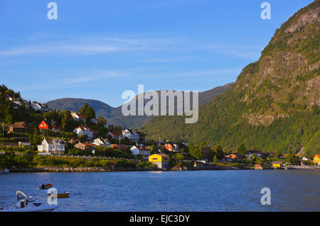 Ville Sogndal et fjord - Norvège Banque D'Images