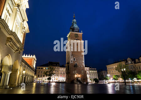 Tour de l'hôtel de ville de Cracovie Banque D'Images