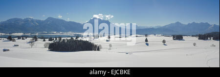 Paysage panoramique en Bavière à l'hiver Banque D'Images