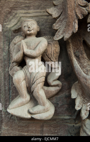 Monastère Shwenandaw Kyang, parfois appelé le 'Teak Temple' ou 'Golden Palace' Banque D'Images